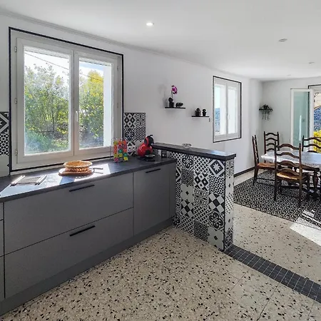 Gorgeous In With Kitchen * Berlou